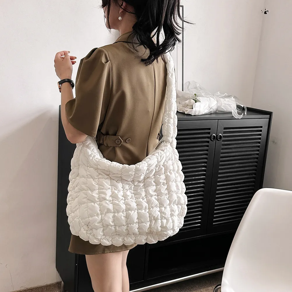 Quilted Padded Crossbody Bag for Women Pleated Bubbles Cloud Shoulder Bags Large Tote Bucket Designer Bag Ruched Handbags 2023